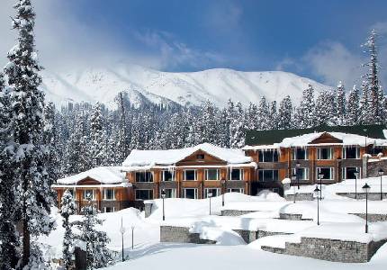 Frozen Paradise: Gulmarg Adventure with Srinagar Stay