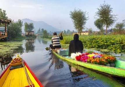 Jammu – Srinagar-Sonmarg-Pahalgam-Gulmarg Tour