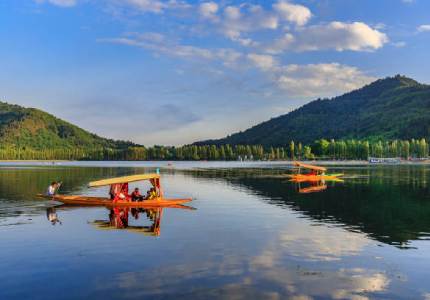 Valley Vibes: Scenic Kashmir Discovery Trip