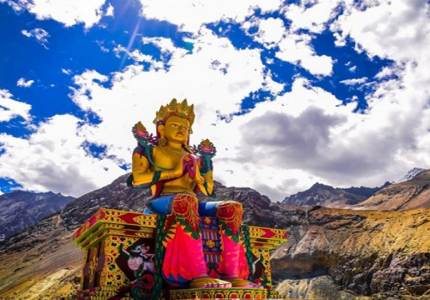 Ladakh Unleashed: From Golden Temple to Snowy Peaks